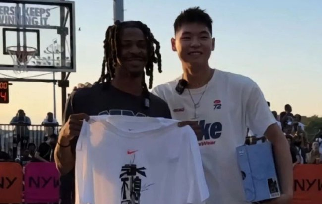 官宣：篮网正式签下崔永熙，莫兰特发来祝贺