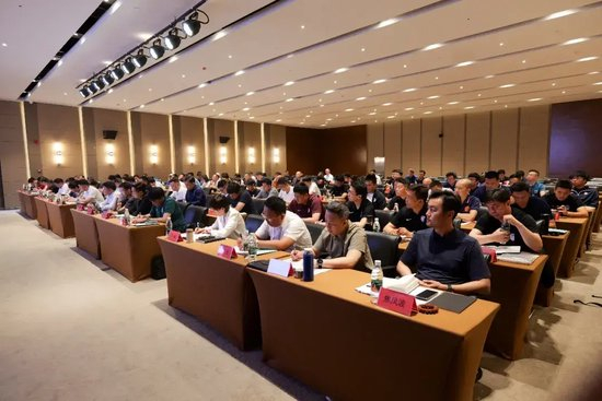 中足联推监管新政：指定银行监控工资账单，根治欠薪准入乱象