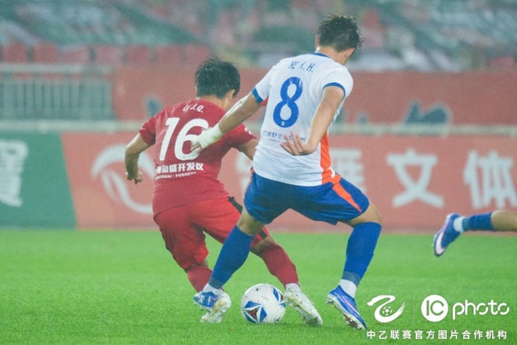 张俊杰世界波制胜 海港富盛经开客场1-0力克泰山B队