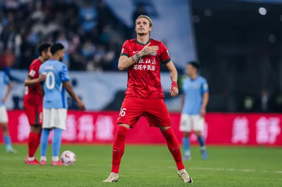 三连败终结!迈达纳再当射手王 河南客场3-1夺首胜 三连败终结!迈达纳再当射手王 河南客场3-1夺首胜