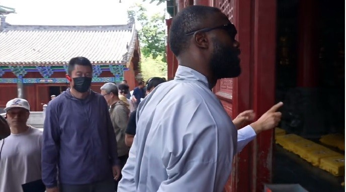 杰伦·布朗少林寺习武，NBA球星中国行新玩法
