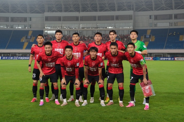 成都蓉城客场4-0上海泽天 全华班调整战术奏效